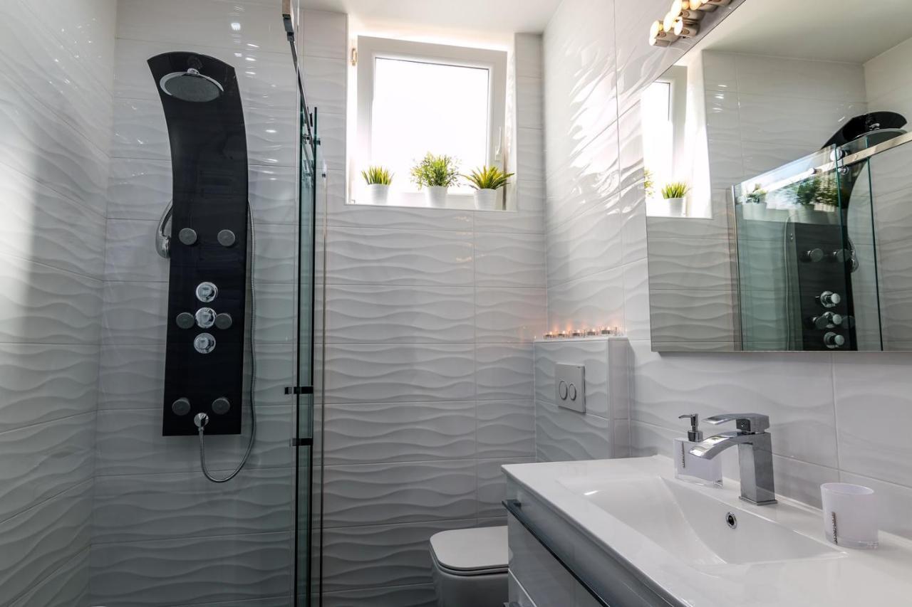 Holiday House Queens With Sea View Селце Екстер'єр фото