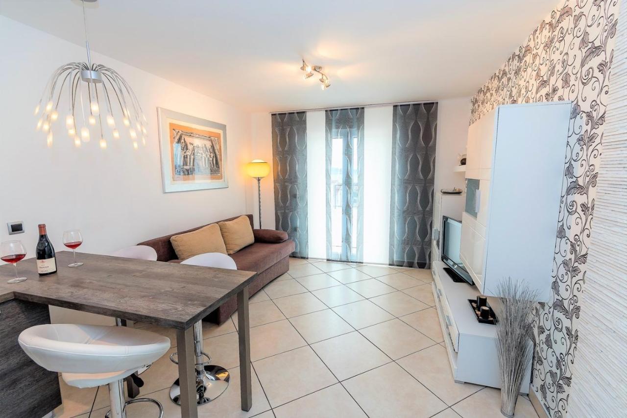 Holiday House Queens With Sea View Селце Екстер'єр фото