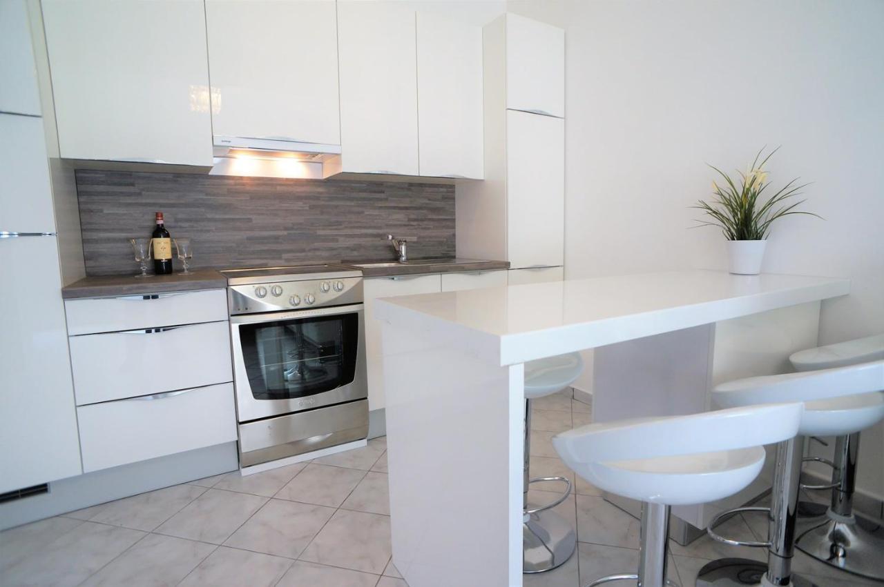 Holiday House Queens With Sea View Селце Екстер'єр фото