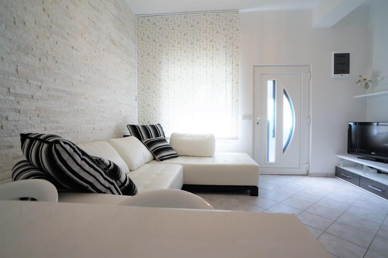Holiday House Queens With Sea View Селце Екстер'єр фото