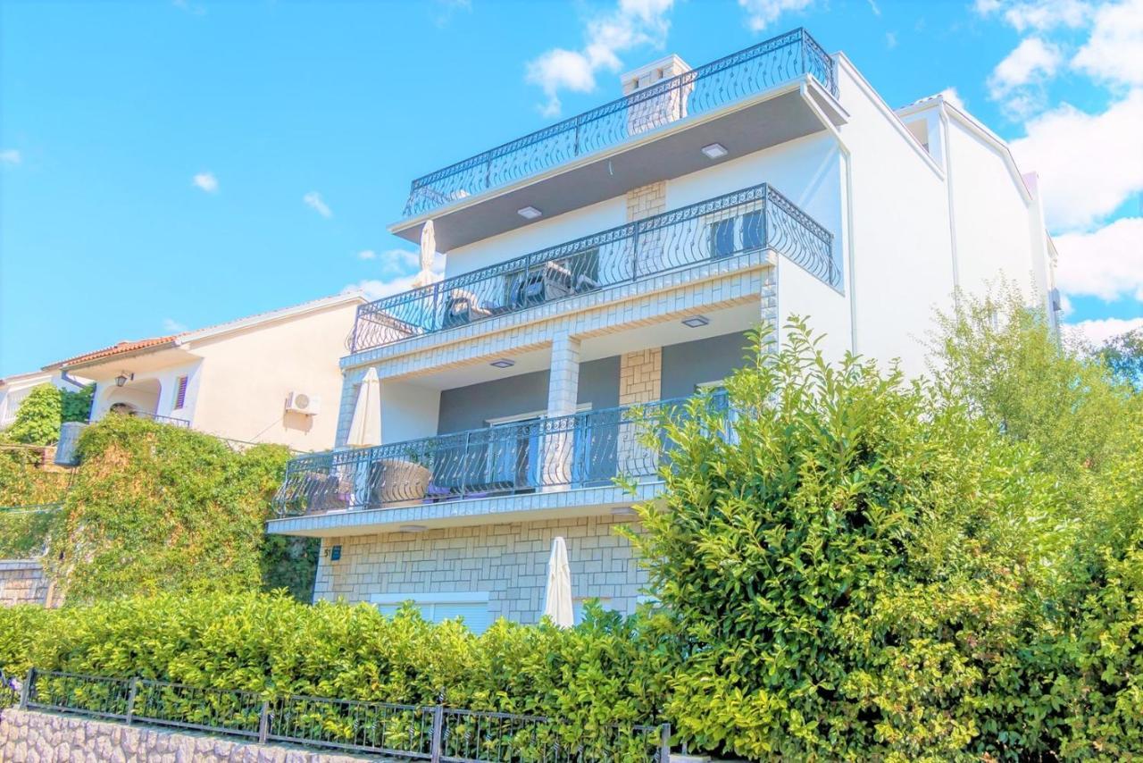 Holiday House Queens With Sea View Селце Екстер'єр фото