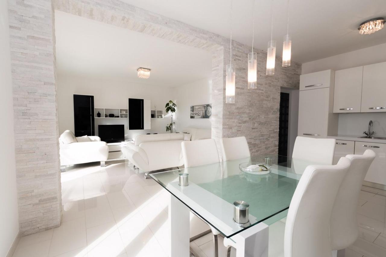 Holiday House Queens With Sea View Селце Екстер'єр фото